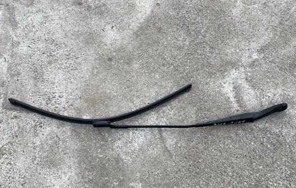 Opel Zafira C Windshield/front glass wiper blade 20812594