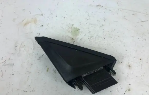 Maserati Ghibli Dashboard air vent grill cover trim 105804244CL
