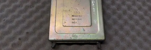 Mitsubishi Galant Engine control unit/module MD121767 K8T77571 0827