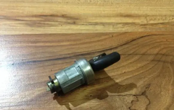 Ford Mondeo MK II Ignition lock d07ka