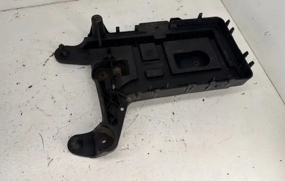 Volkswagen Touran I Battery box tray 1K0915333C