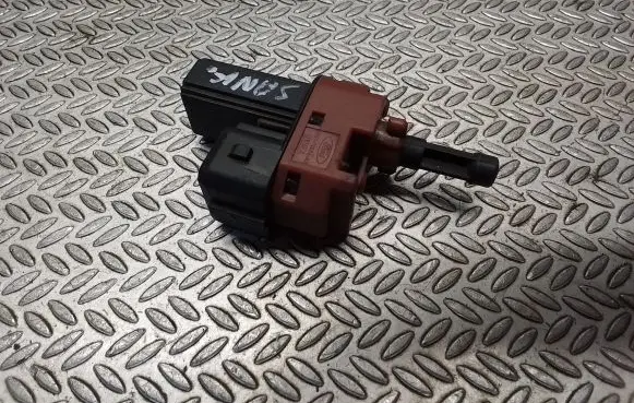Clutch pedal sensor