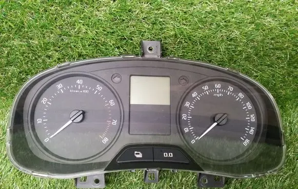 Skoda Fabia Mk2 (5J) Speedometer (instrument cluster) 5J0920900E