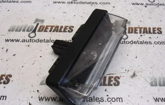 Mitsubishi Carisma Number plate light