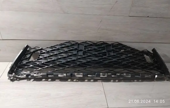 Lexus RX 450H Front bumper lower grill 53155-48060