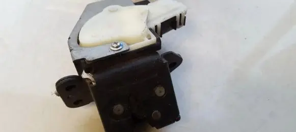 Mazda 2 Tailgate/trunk/boot lock/catch/latch mazdac6728