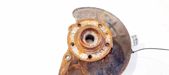 Front wheel hub