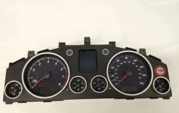 Volkswagen Touareg I Speedometer (instrument cluster) 7L6928970L 6033ED0097 7066000126
