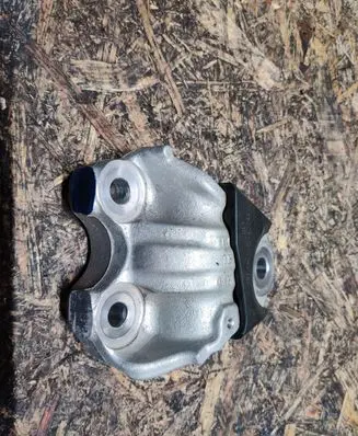 Honda Civic IX Engine mounting bracket