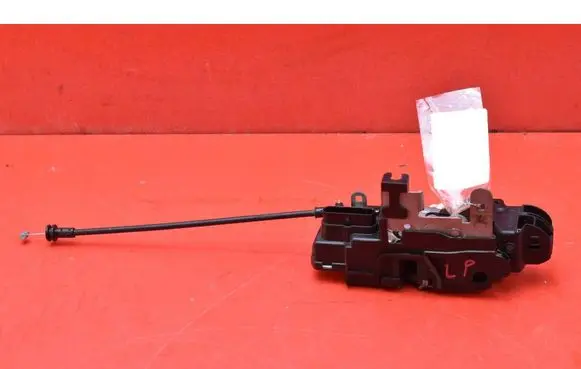 Volvo V40 Front door lock 31440389