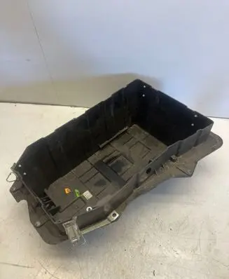 Audi Q7 4L Battery box tray 7L0801283D