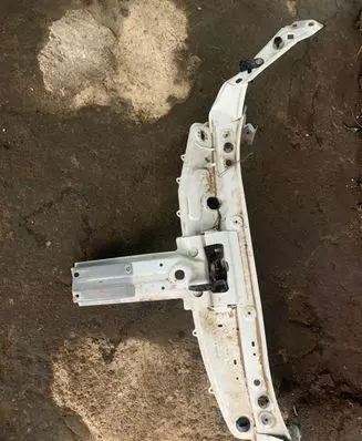 Dacia Sandero II Radiator support slam panel