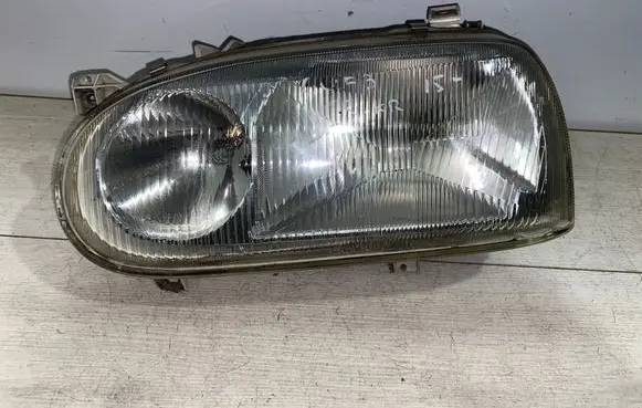 Volkswagen Golf III Headlight/headlamp 13917300