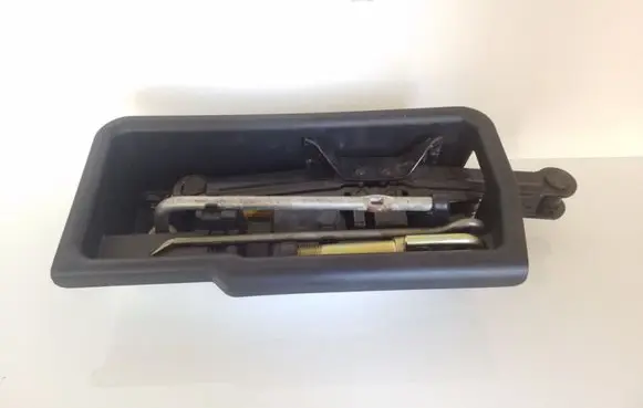 Mitsubishi Grandis Lift Jack 