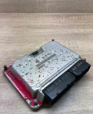 Skoda Octavia Mk2 (1Z) Engine control unit/module ECU 06A906032LC 0261207819