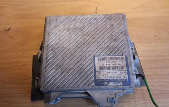 Peugeot 406 Engine control unit/module R04010028B 9630466980 29340