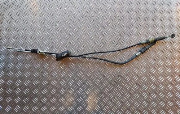 Gear shift cable linkage