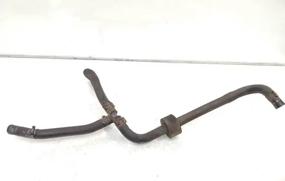 Volkswagen PASSAT B6 Engine coolant pipe/hose
