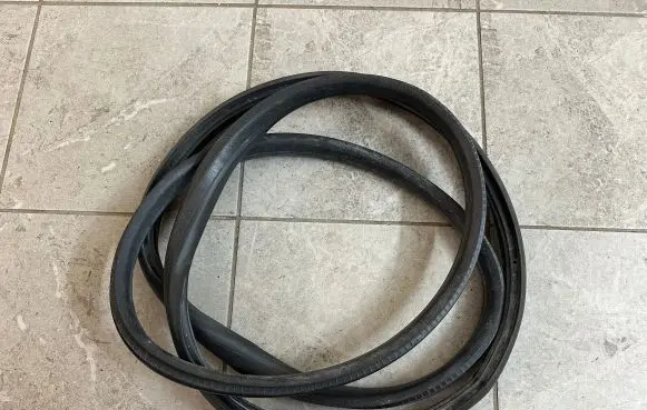 Volkswagen Amarok Rear door rubber seal (on body) 2h7839911H