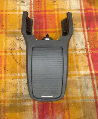 Mercedes-Benz V Class W447 Center console A4476802707 ZGS004Q5