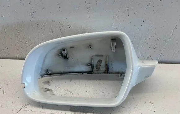 Audi A3 S3 8P Plastic wing mirror trim cover 8F0857527 600471
