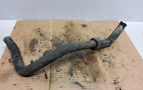 Audi A4 S4 B6 8E 8H Engine coolant pipe/hose