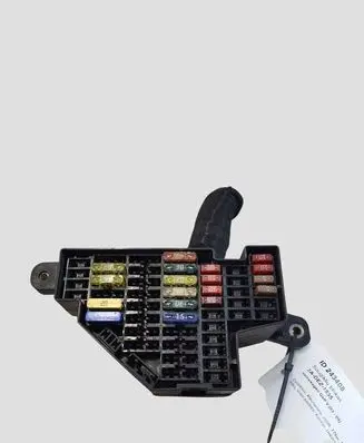 Volkswagen Golf V Fuse module