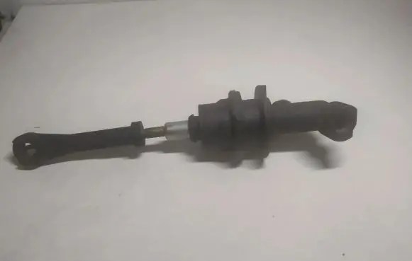 Peugeot 406 Clutch master cylinder PAAGF50