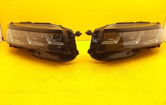 Volkswagen Touareg III Headlight/headlamp 761941081D 761941082D