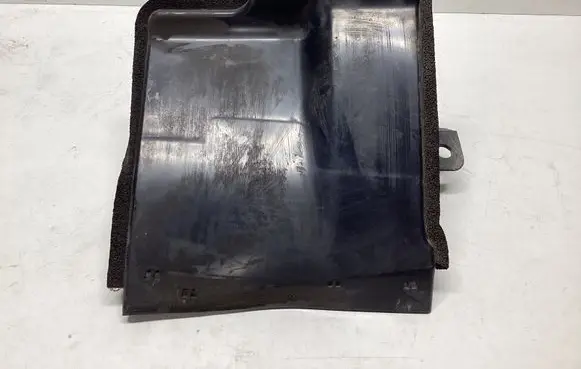 Nissan Qashqai Radiator trim 62823BR31A