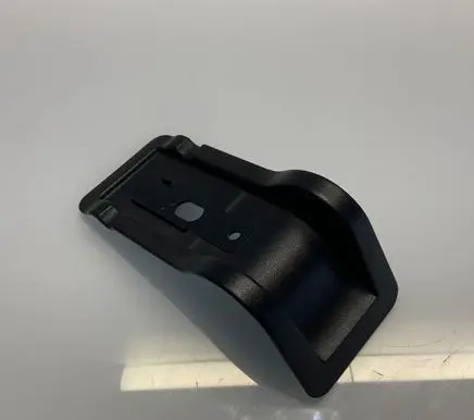 Mercedes-Benz E W211 Rear seat rail trim cover A2119201186 70010005 2119201186