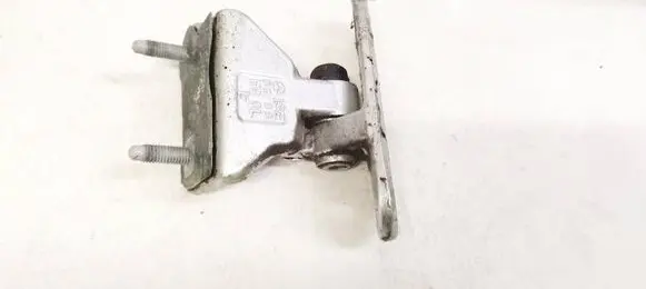 Mercedes-Benz C AMG W204 Rear door lower hinge 