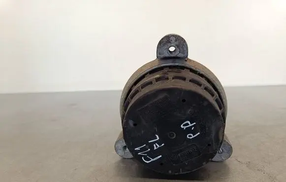 BMW 5 F10 F11 Engine mount bracket F036069821