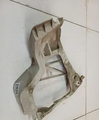 Ford Focus C-MAX Rear bumper mounting bracket 3M51R17E850A