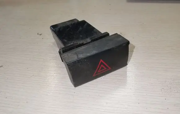 Hyundai Santa Fe Hazard light switch