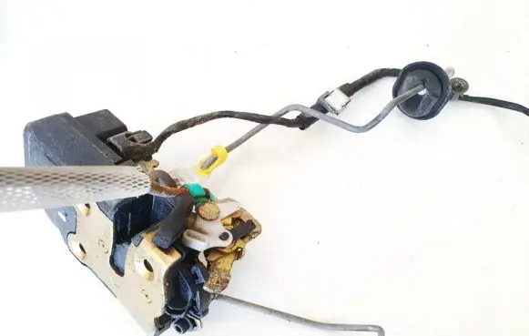 Chrysler 300 - 300C Rear door lock 1984h