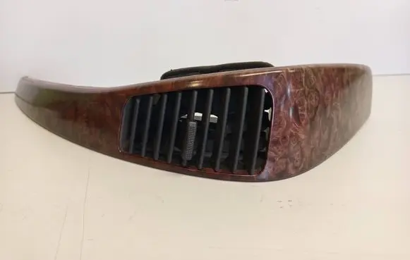 KIA Sorento Dash center air vent grill 974303E000 847803E000