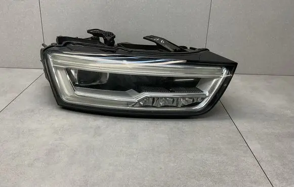 Audi Q3 8U Headlight/headlamp 8U0941034B
