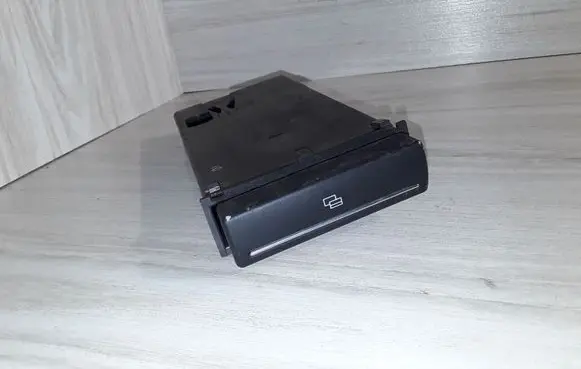 Audi A3 S3 A3 Sportback 8P Dashboard storage box/compartment 8P0941561