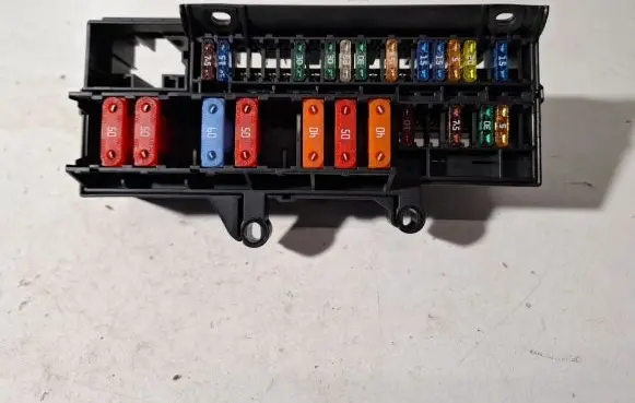 BMW 7 E65 E66 Fuse module 18560