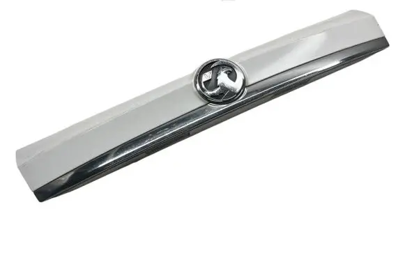 Opel Mokka X Trunk door license plate light bar 95093299