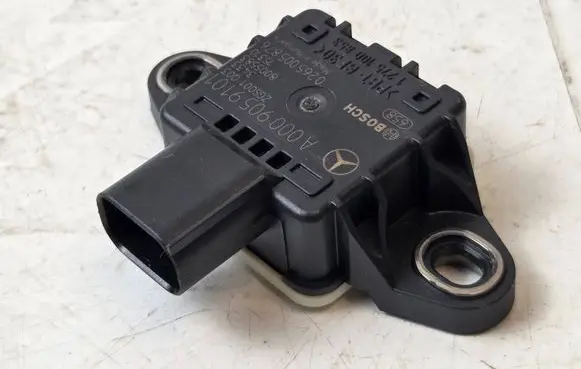 Mercedes-Benz E W212 ESP acceleration yaw rate sensor A0009059101 0265005876 8005583