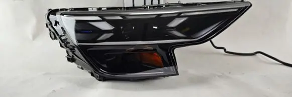 Audi Q8 Headlights/headlamps set 