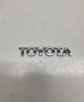 Toyota Corolla E160 E170 Manufacturers badge/model letters 7544102290 7544102280