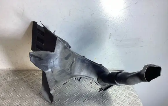 Lexus LS 460 - 600H Intercooler air guide/duct channel 5329850020 5320950030 5328850060
