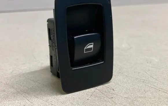 BMW X5 E70 Electric window control switch 6945874 15939900