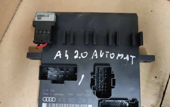 Audi A4 S4 B6 8E 8H Comfort/convenience module 8E0907279B