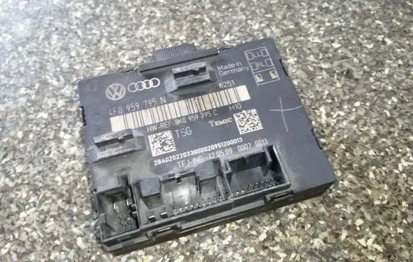 Audi A4 S4 B8 8K Door control unit/module 4F0959795N