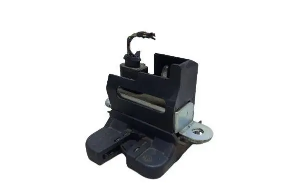 Volkswagen Golf V Tailgate/trunk/boot lock/catch/latch 5M0827505B