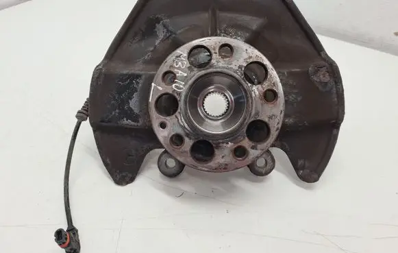 Mercedes-Benz A W169 Front wheel hub spindle knuckle